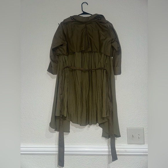 Line and Dot | Lightweight Long Coat in Olive Green size Medium - Picture 5 of 7